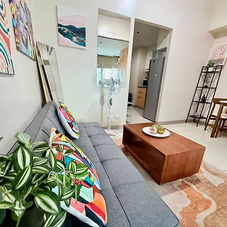 One Bedroom With Queen Bed,Sofa Bed And Wifi At One Uptown Residences, Bgc, Taguig
