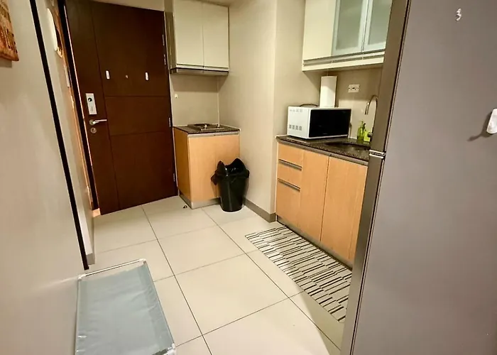 One Bedroom With Queen Bed,sofa Bed And Wifi At One Uptown Residences, Bgc, Taguig